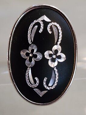 SINGLE EARRING - Vintage Whiting & Davis Co Sterling Silver Etched Black Floral